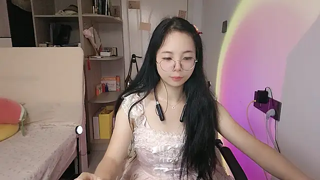 mianmian-99 stripchat live cam model