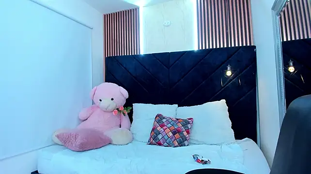 brooklyn_katiaa stripchat live cam model