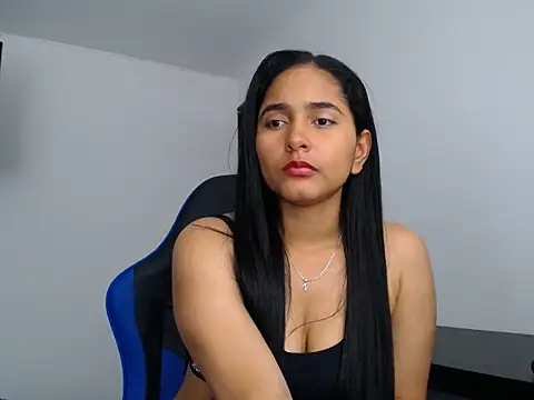 alina_velvet_220597 stripchat live cam model