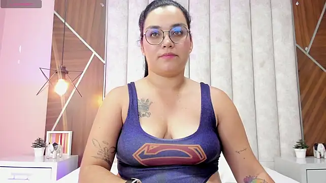 Sarah_Hiill_ stripchat live cam model