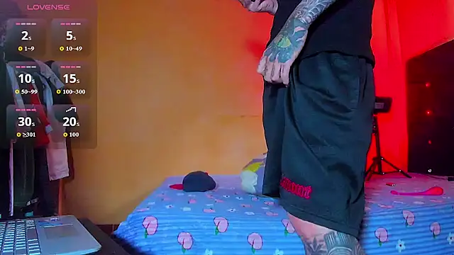 tattooedsmoker777 stripchat live cam model