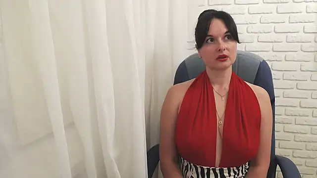 MilaRay stripchat live cam model