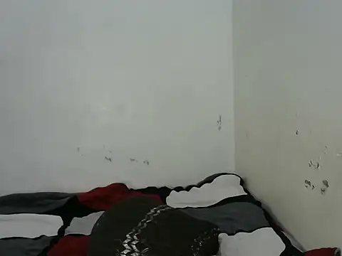 Qcmadonna stripchat live cam model