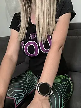 catblueeyes stripchat live cam model