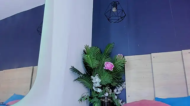 violet_giraldo stripchat live cam model