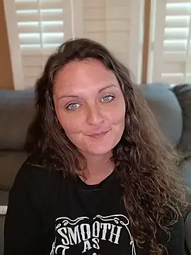 Harley428 stripchat live cam model