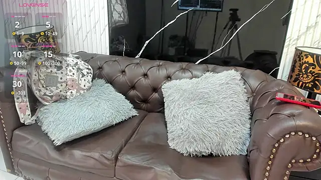 OliviaWilliamm stripchat live cam model