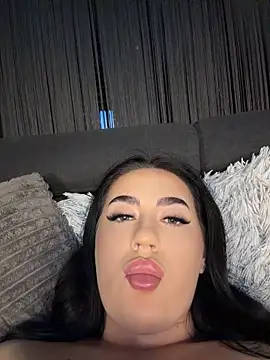 Andrestarr stripchat live cam model