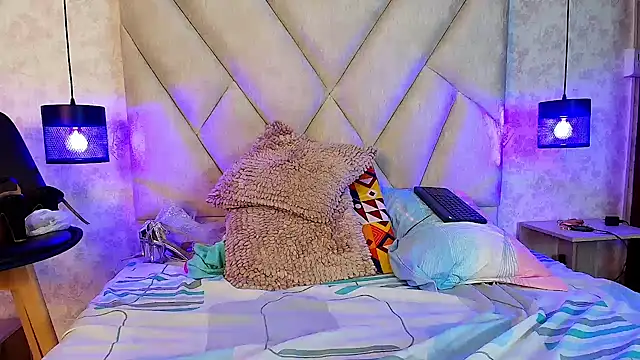 isabella_luxet stripchat live cam model