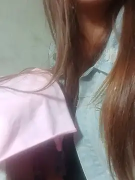 lee_chang- stripchat live cam model