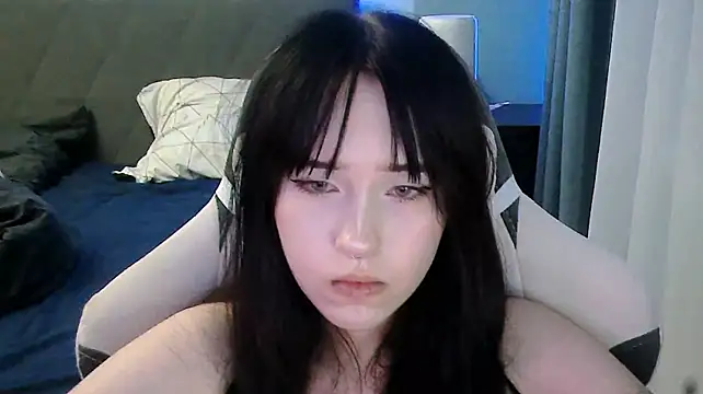 EvaHurt stripchat live cam model