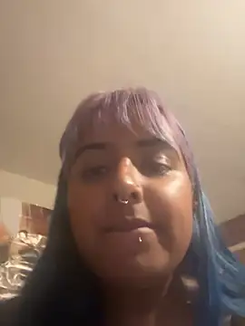 NaughtyNeive stripchat live cam model
