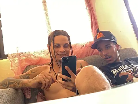 Miky_0323 stripchat live cam model