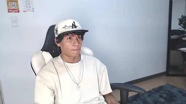 MaximilianRoth stripchat live cam model