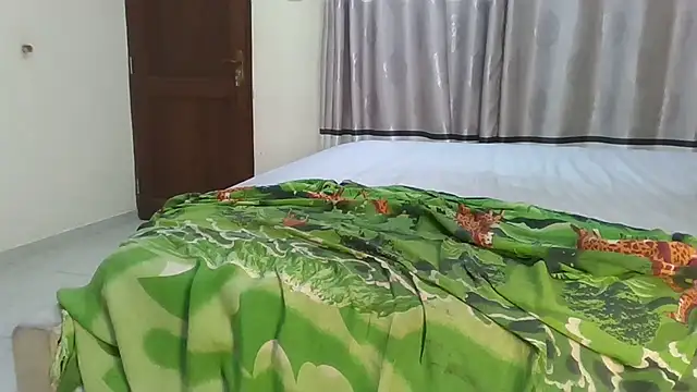 Bubble_Booty_On_Duty stripchat live cam model