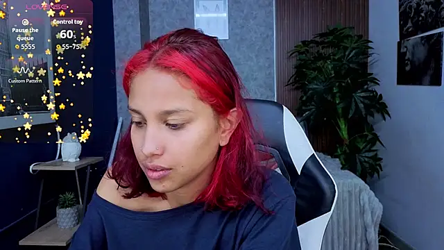 saphire_ stripchat live cam model
