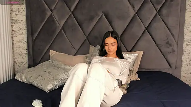 Ella_Walsh stripchat live cam model
