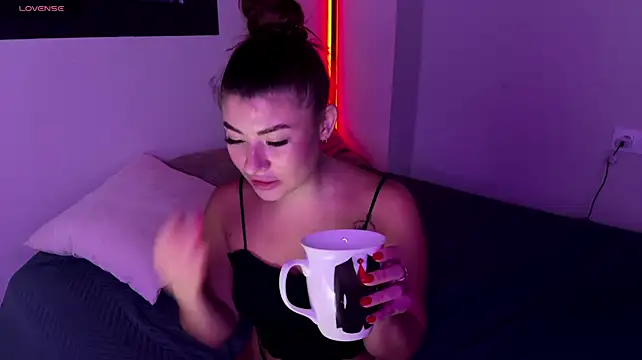 RileyReid18 stripchat live cam model