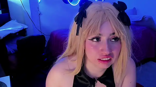 LilyMoon2 stripchat live cam model
