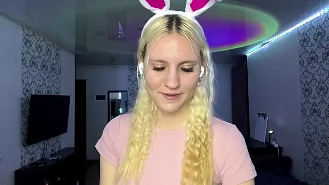 MildredGuckes stripchat live cam model