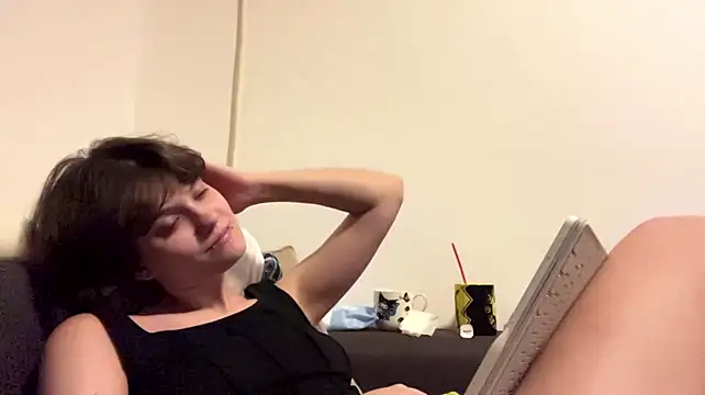 HeyFriren stripchat live cam model