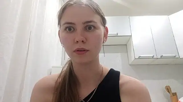 AnnettaHosaka stripchat live cam model