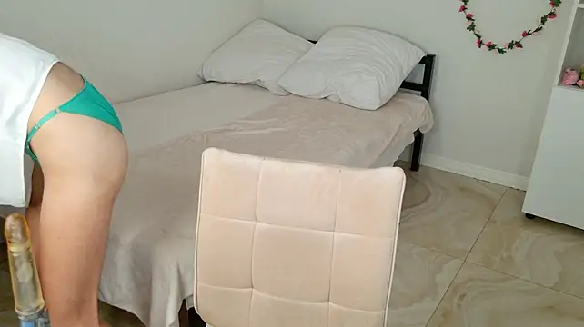 Eleonora_Sun stripchat live cam model