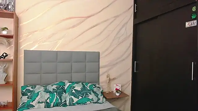 mike_rolly_hot stripchat live cam model