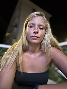 AnastasiaAniess stripchat live cam model