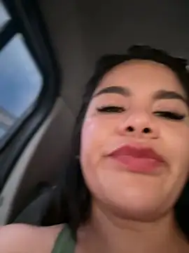 Issane_Peru stripchat live cam model