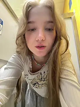 bambi_lu stripchat live cam model