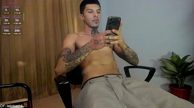 Savajelust stripchat live cam model