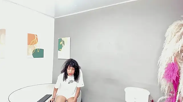 Scarlet_Glow stripchat live cam model