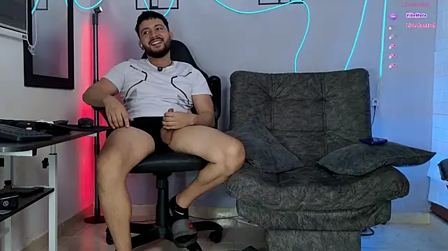 LeoCrewRaw stripchat live cam model