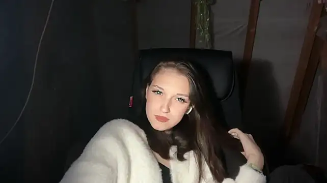 TayaStar stripchat live cam model