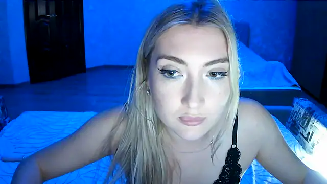 Mira_rooy stripchat live cam model