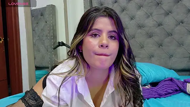 AbbyHoward stripchat live cam model