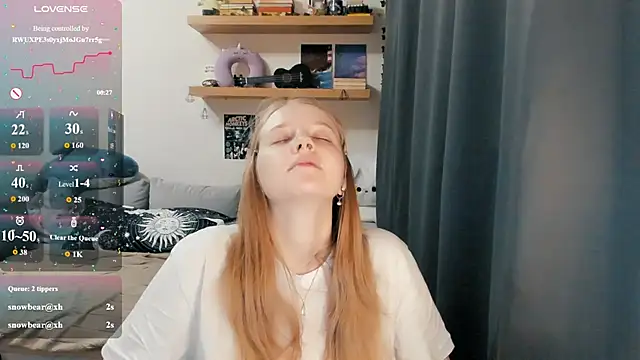 Alyaley stripchat live cam model