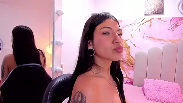 SweettDreamm stripchat live cam model