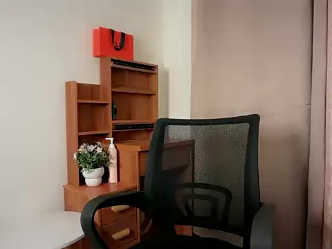 Mhia_khalifafuck stripchat live cam model