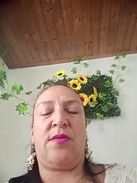 dangerous_milf stripchat live cam model