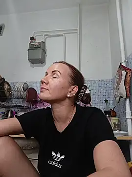 -NeZabudka stripchat live cam model