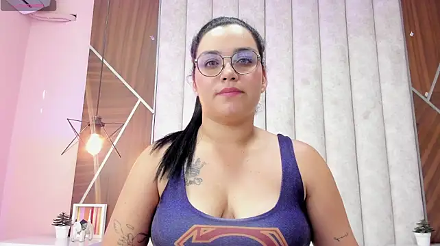 Sarah_Hiill_ stripchat live cam model