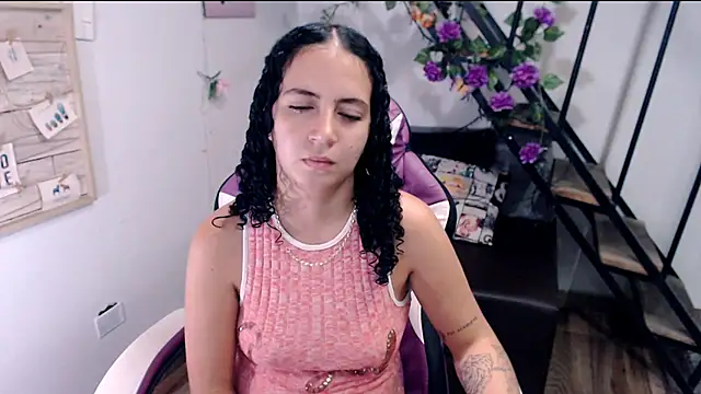 samantha_baby_ stripchat live cam model