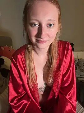 Opheliiaa stripchat live cam model