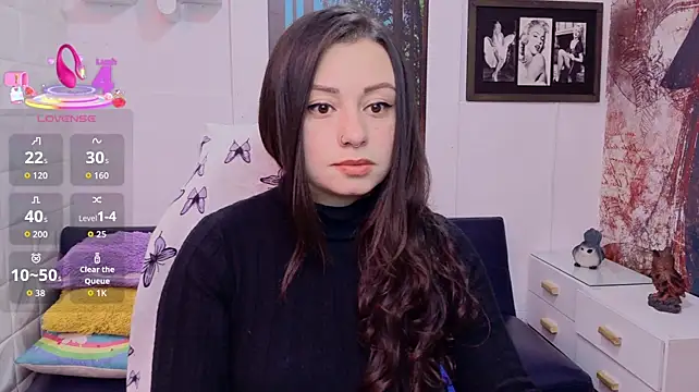 Eva_Roussell stripchat live cam model