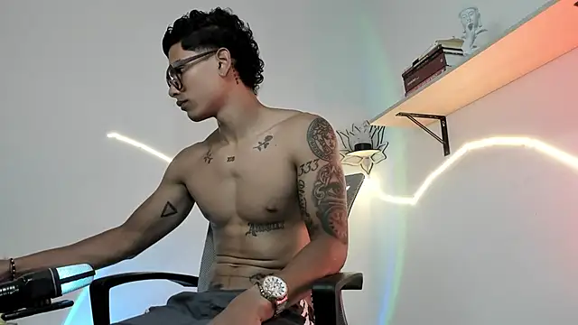 srghost333 stripchat live cam model