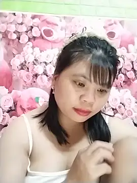 Xuka_lyss stripchat live cam model