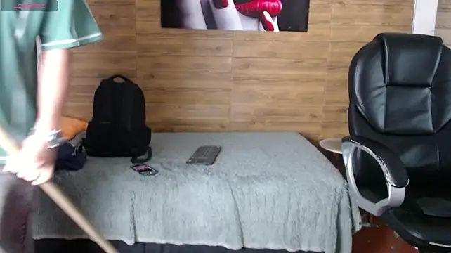 Ryan_grayx stripchat live cam model