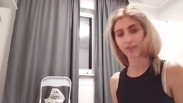 MiracleMary stripchat live cam model